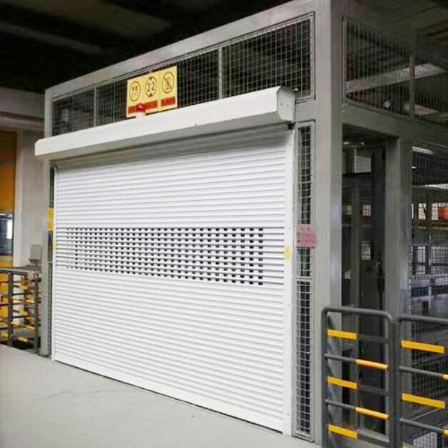 细水乡导轨式升降机货梯